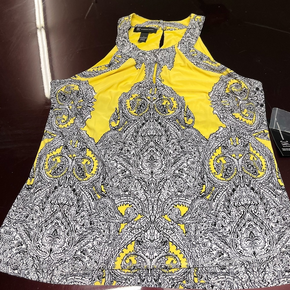 Women’s International Concepts sleeveless blouse - Size large